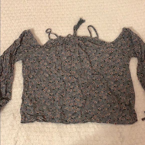 Aero off the shoulder long sleeve - Picture 3 of 3